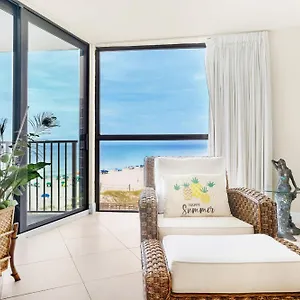 Mainsail 142 Apartment